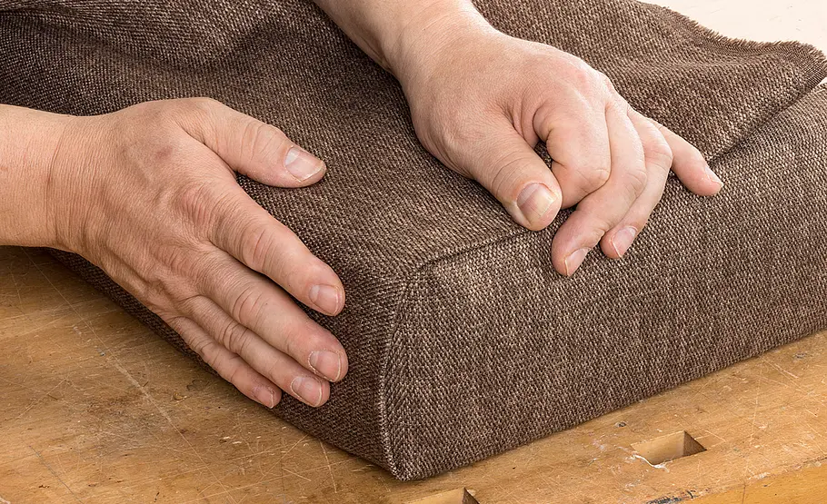 Sessel aus altem Bett bauen