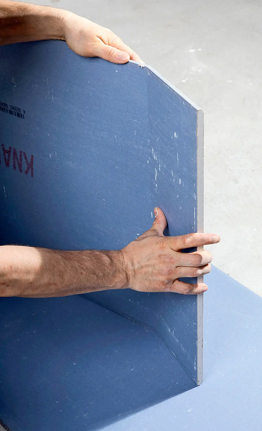 Dachstuhl mit Gipskartonplatten beplanken