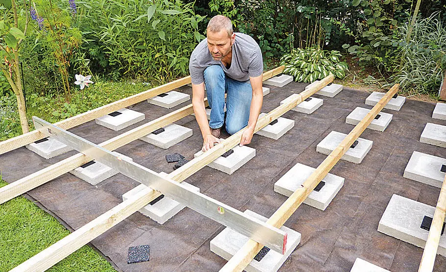Kleines Sonnendeck selber bauen