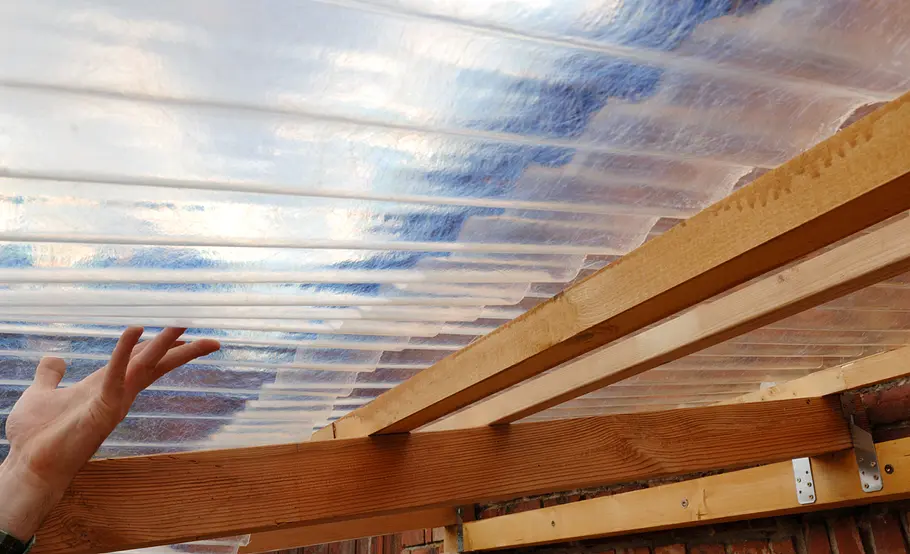 Luftige Pergola aus Holz selber bauen