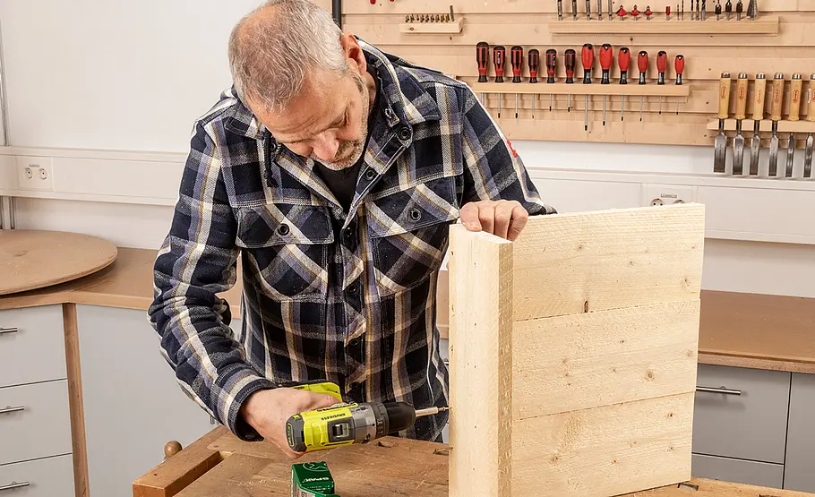 Hocker aus Beton und Holz bauen