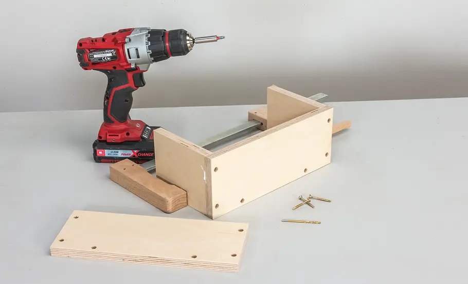 Schränkchen für Telefon & Router bauen