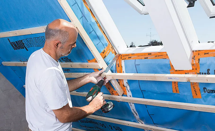 Dachstuhl mit Trockenbauplatten verkleiden