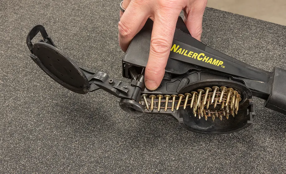 Schnellnagelhammer von NailerChamp