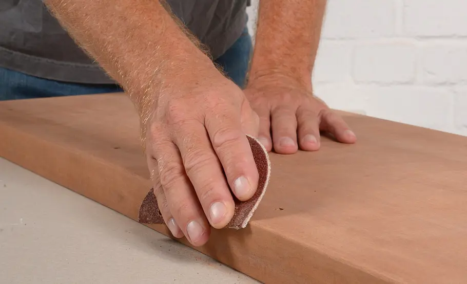 Treppenstufen aus Holz renovieren