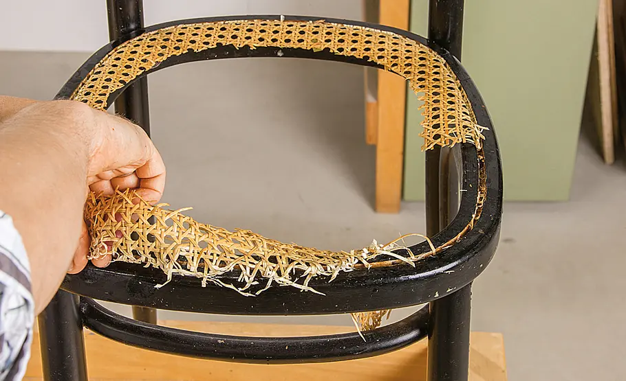 Stuhlgeflecht reparieren