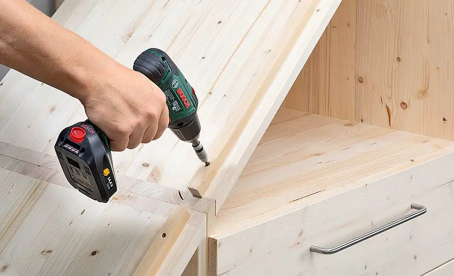 Schrank für unter die Treppe bauen