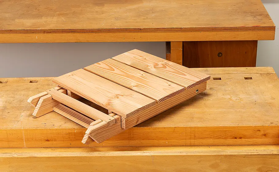 Hocker zum Klappen selber bauen