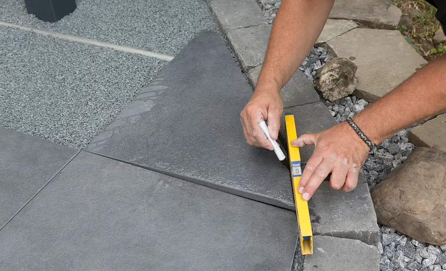 Terrassenüberdachung aus Alu und Glas bauen