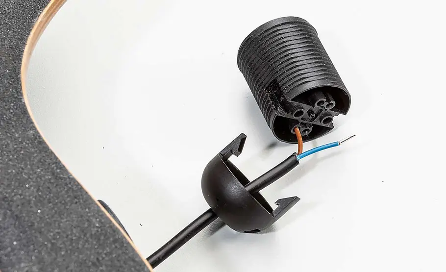 Lampe aus Longboard bauen