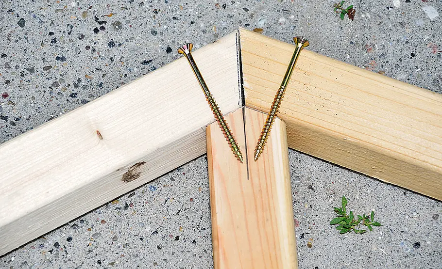 Anlehngewächshaus aus Holz vor der Hauswand selber bauen