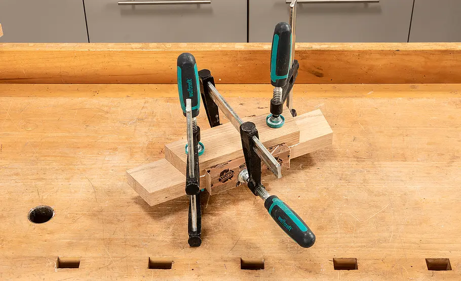 Bürotisch aus Eichenholz bauen