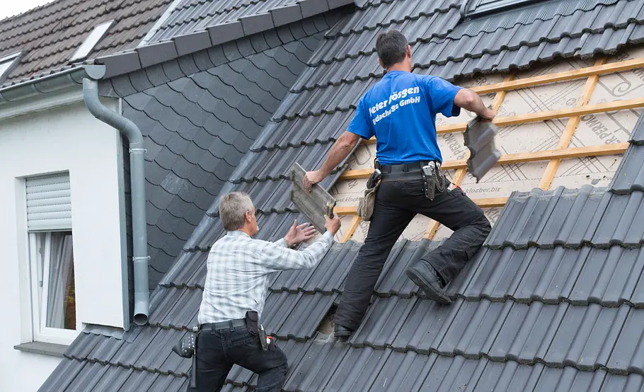 Velux Dachfenster mit Verdunkelungsrollo einbauen