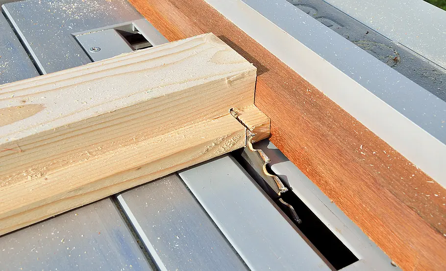 Haustür aus Holz bauen