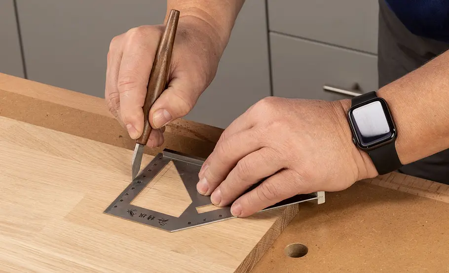 Arbeiten mit dem Stechbeitel: Stemmen