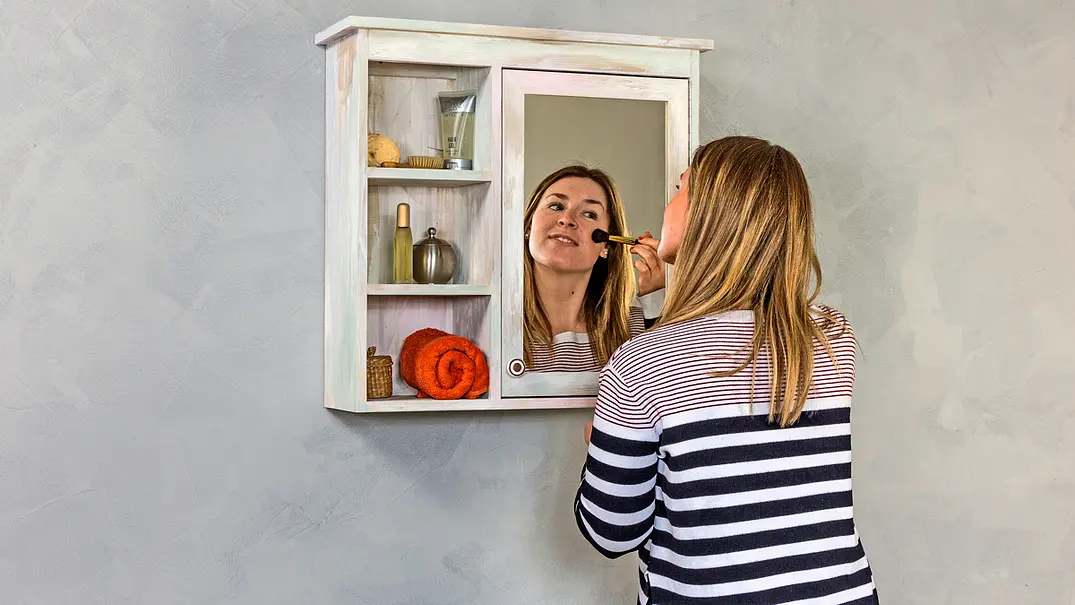 Spiegelschrank aus Holz selber bauen - Foto: sidm / KEH Spiegelschrank aus Holz selber bauen - Foto: sidm / KEH