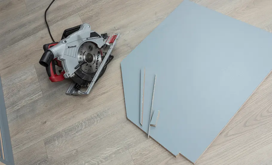 Dachschrägenschrank: Einbau