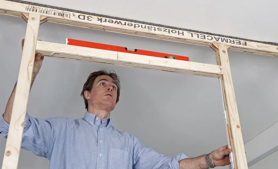 Trennwandbau mit Holzprofilen
