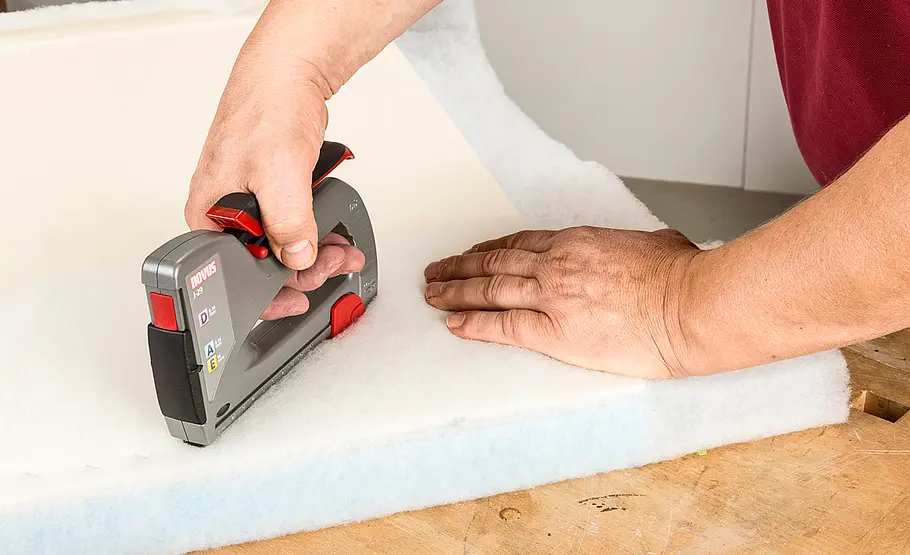 Sessel aus altem Bett bauen
