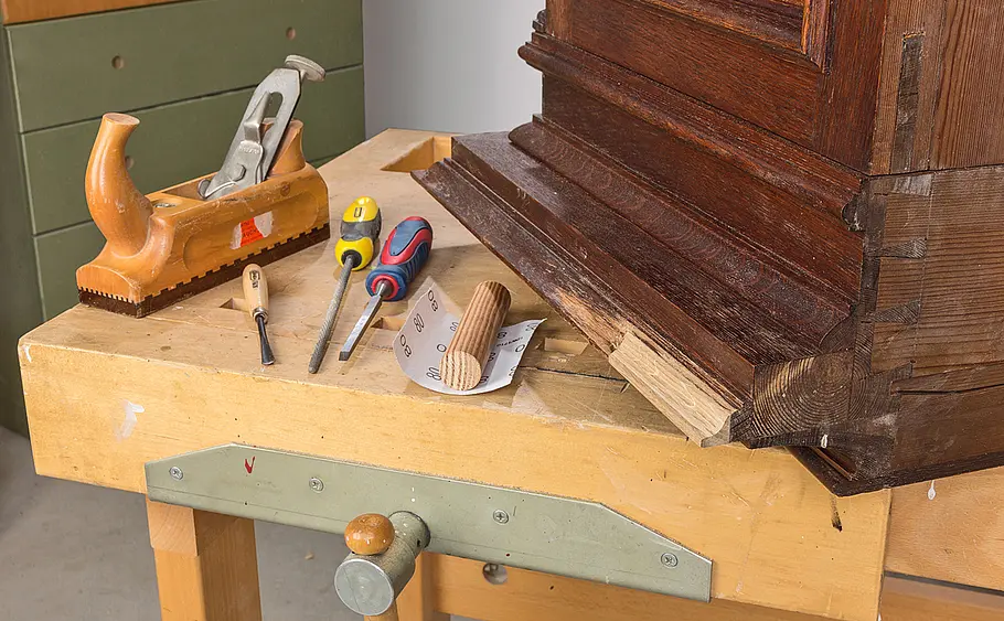 Schrank restaurieren