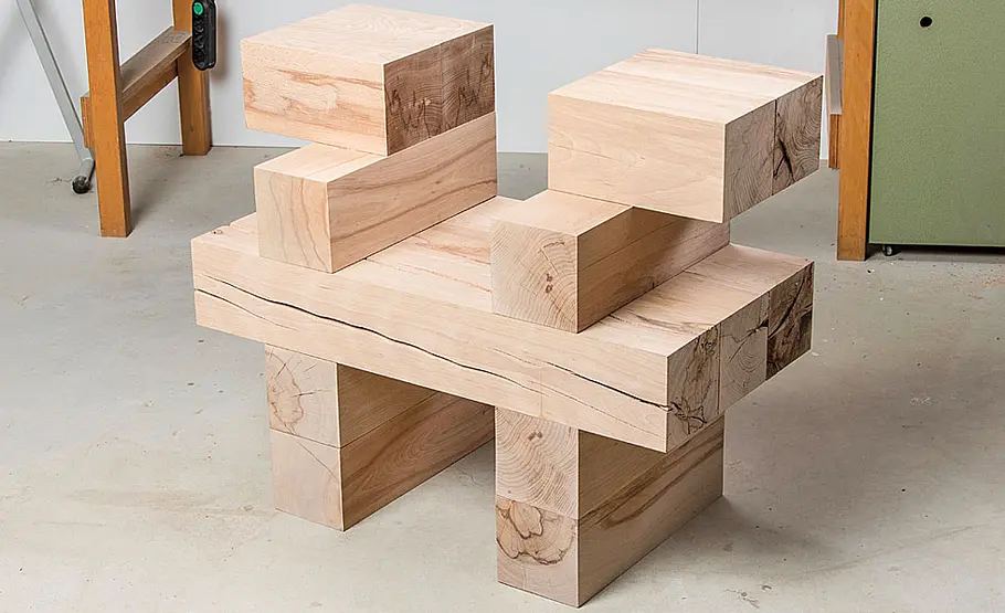 Waschplatz aus Holzbalken bauen