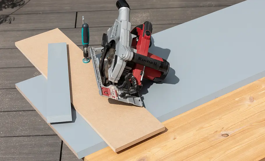 Dachschrägenschrank: Einbau