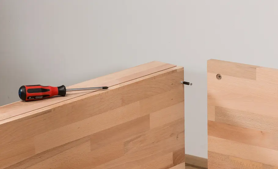 Verschiebbarer Kleiderschrank für unter die Dachschräge bauen