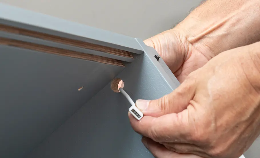 Dachschrägenschrank: Einbau
