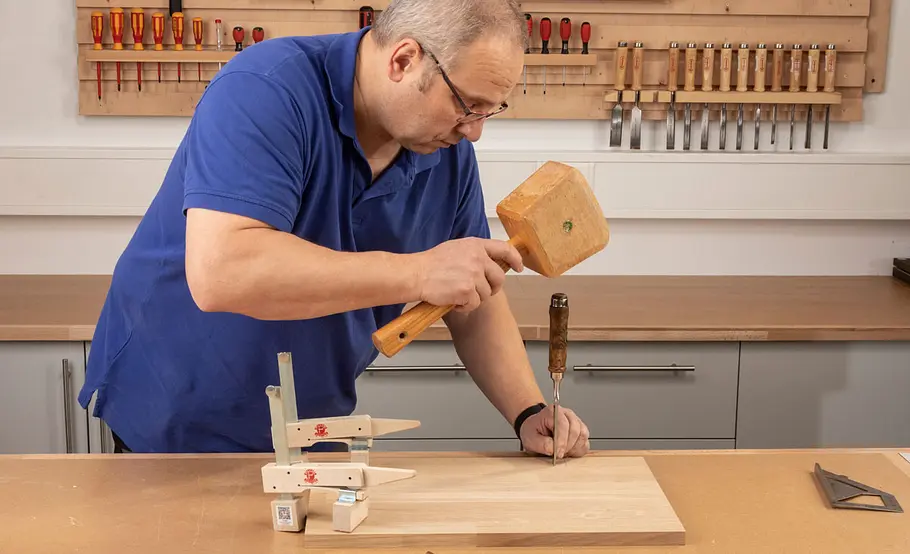 Arbeiten mit dem Stechbeitel: Stemmen