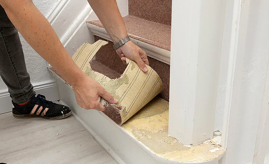 Holztreppe restaurieren