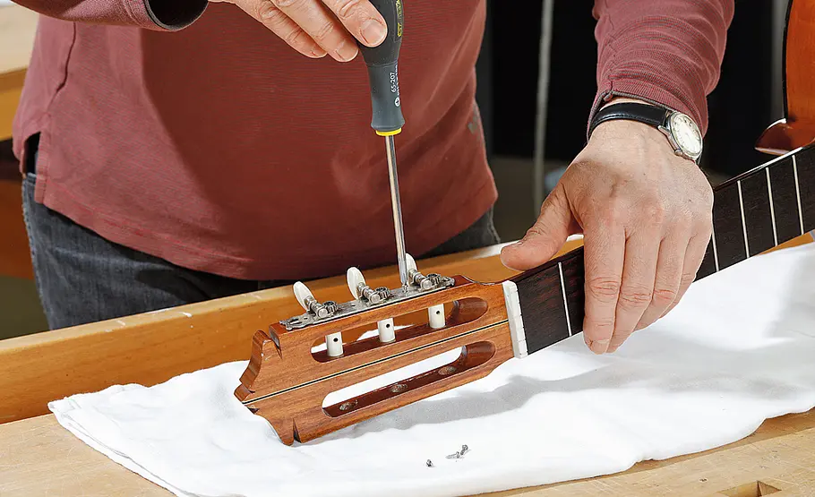 Gitarre reparieren