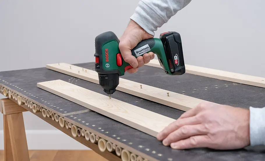 Bett-Rückwand aus Bambus bauen