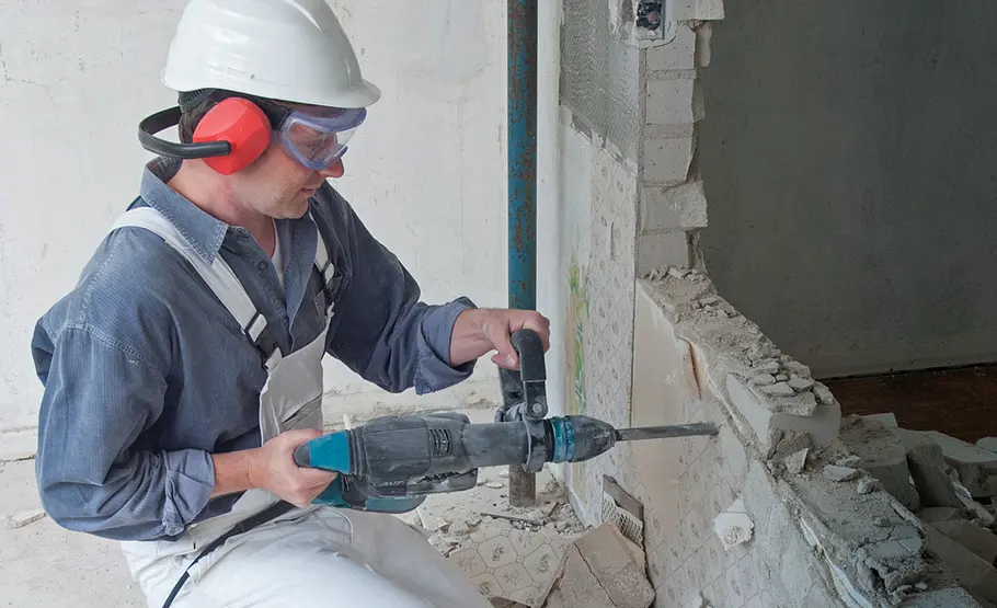 Wanddurchbruch mit Betonsturz