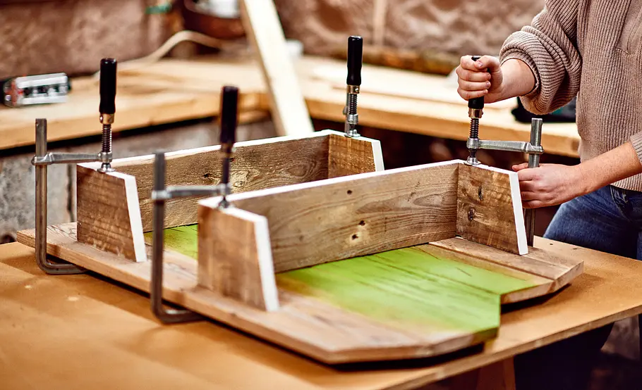 Anleitung: Gewürzregal aus Paletten-Holz bauen