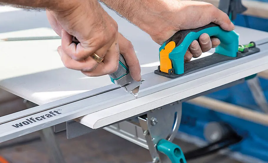 Dachstuhl mit Trockenbauplatten verkleiden