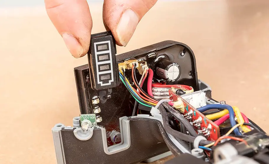 Akkuschrauber reparieren