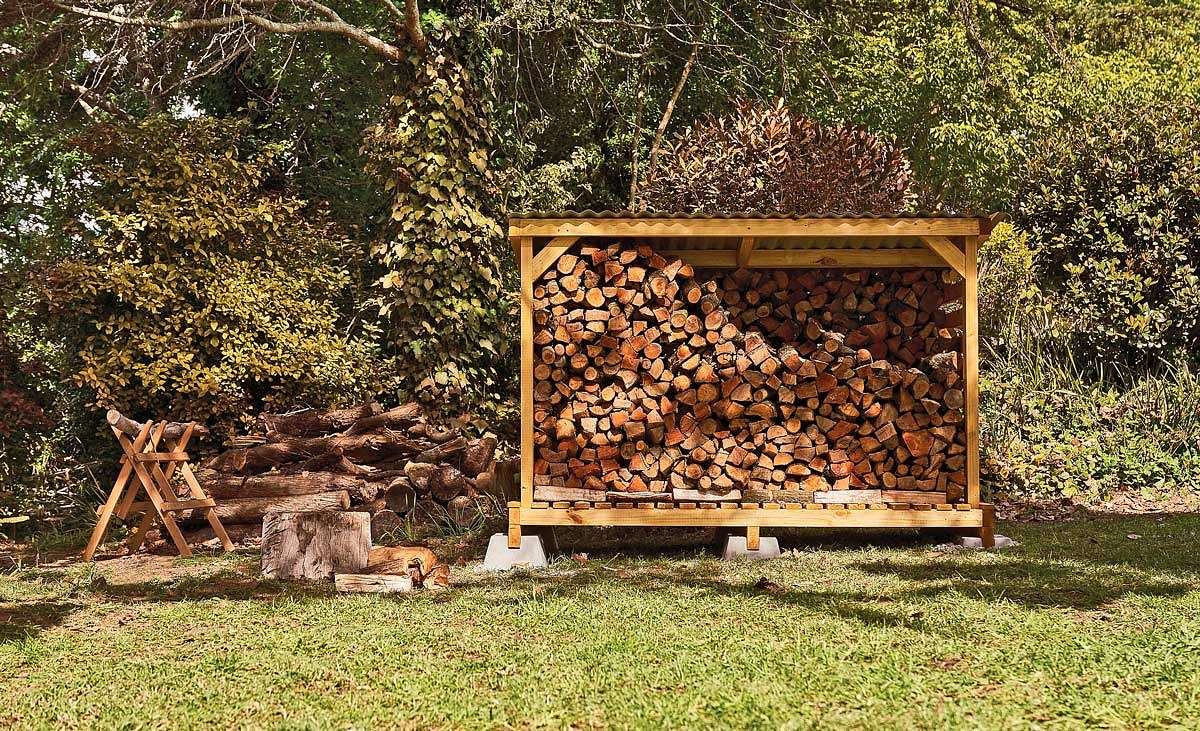 Brennholzunterstand bauen