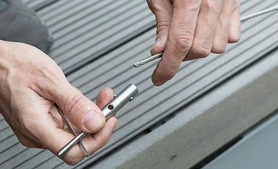 Hochterrasse aus Holz – Geländer