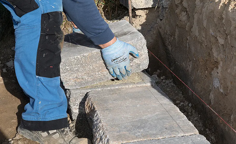 Gartenmauer aus Betonsteinen