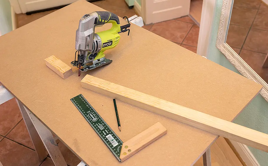 Schrank über Türrahmen bauen