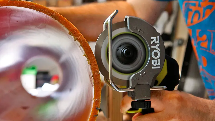 Das Rohr wird auf eine Länge von 1250 mm geschnitten