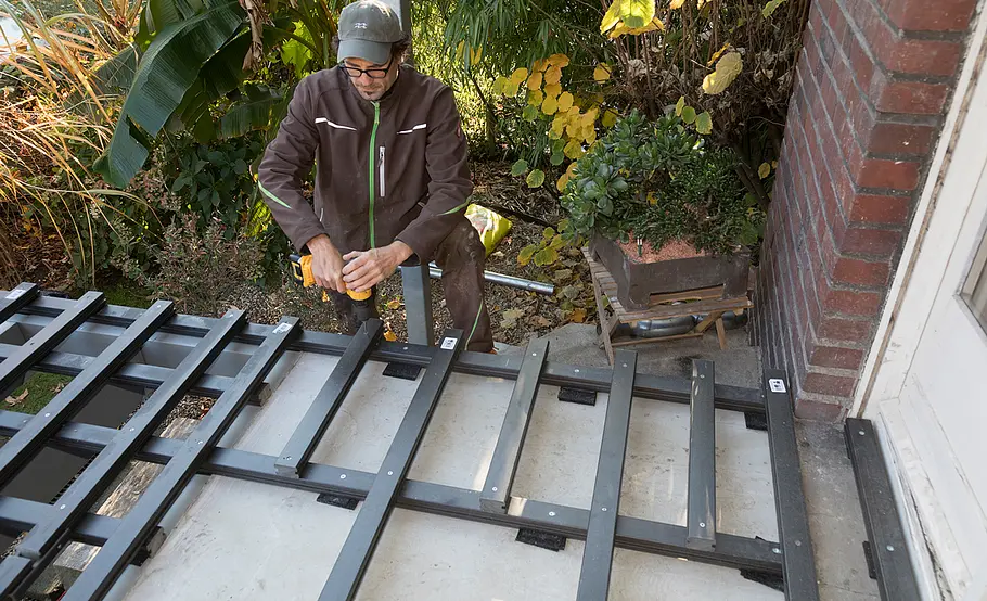 Hochterrasse aus Holz – Terrassendielen