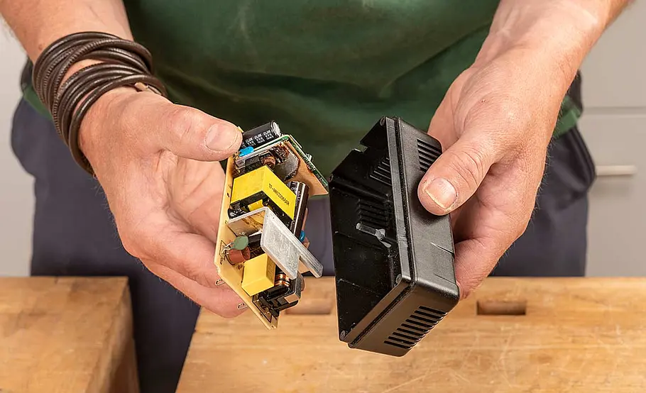 Ladegerät reparieren