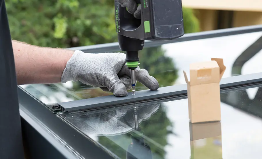 Terrassenüberdachung aus Alu und Glas bauen