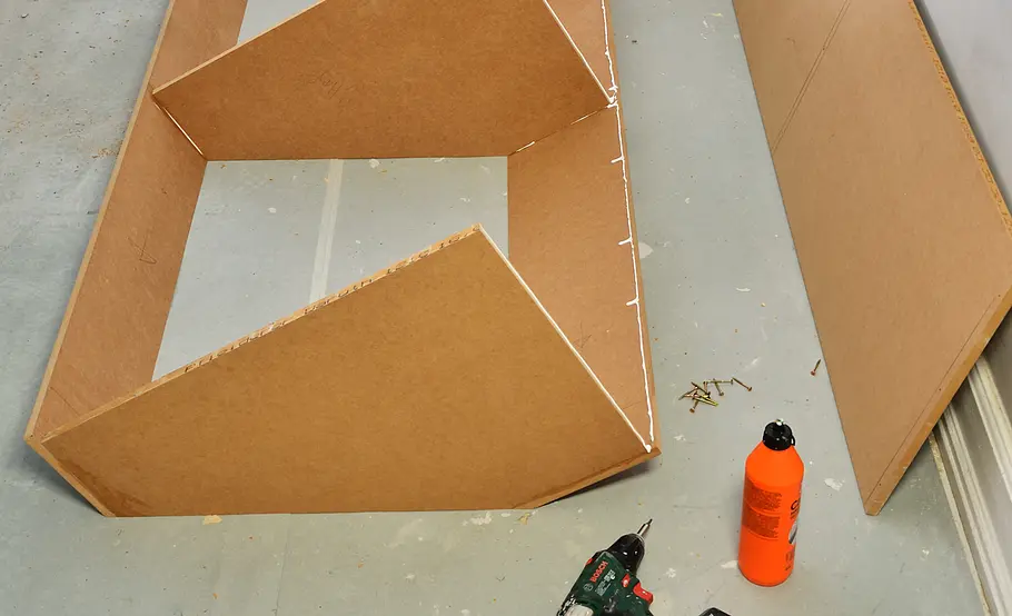 Flur-Eckschrank selber bauen