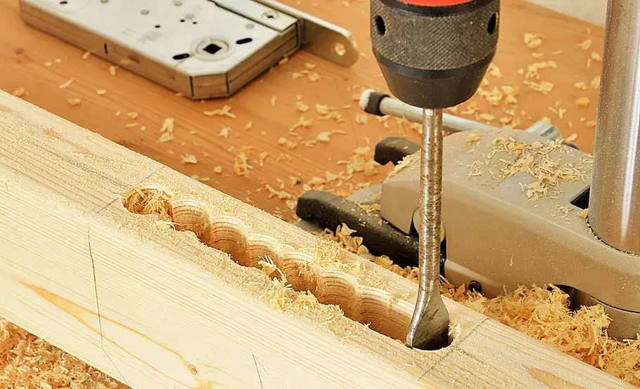 Haustür aus Holz bauen