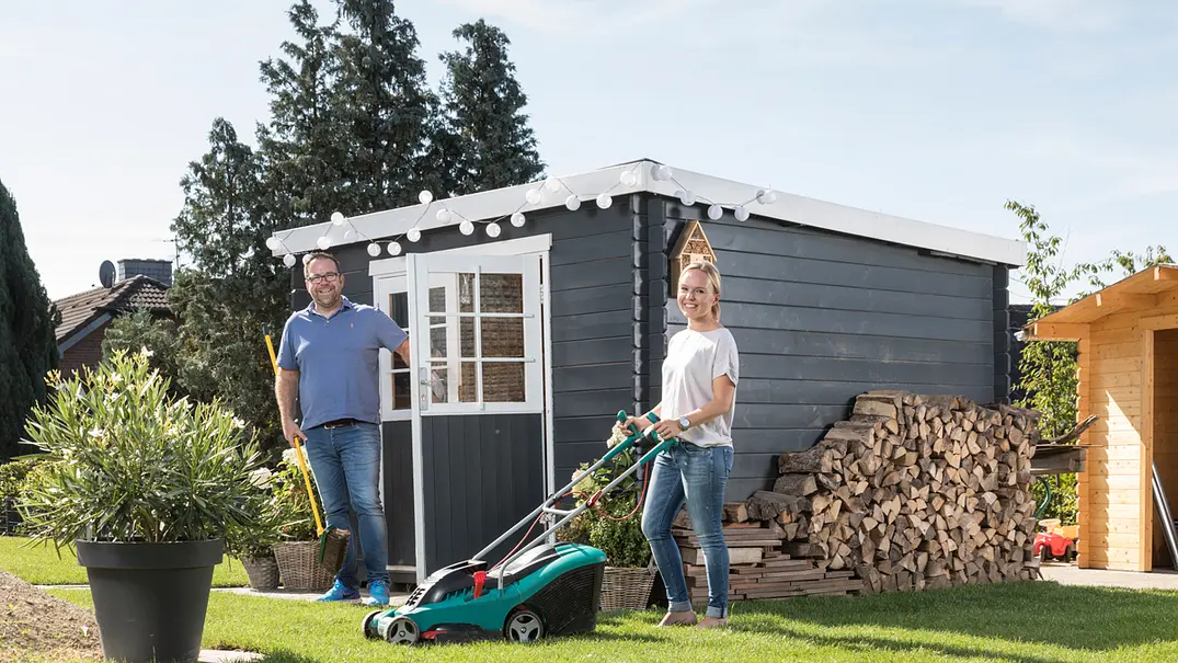 Holzhütte aus Bausatz bauen - Foto: sidm/CK Holzhütte aus Bausatz bauen - Foto: sidm/CK