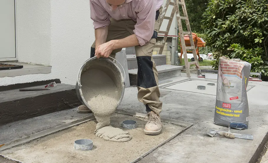 Treppe vor der Haustür betonieren