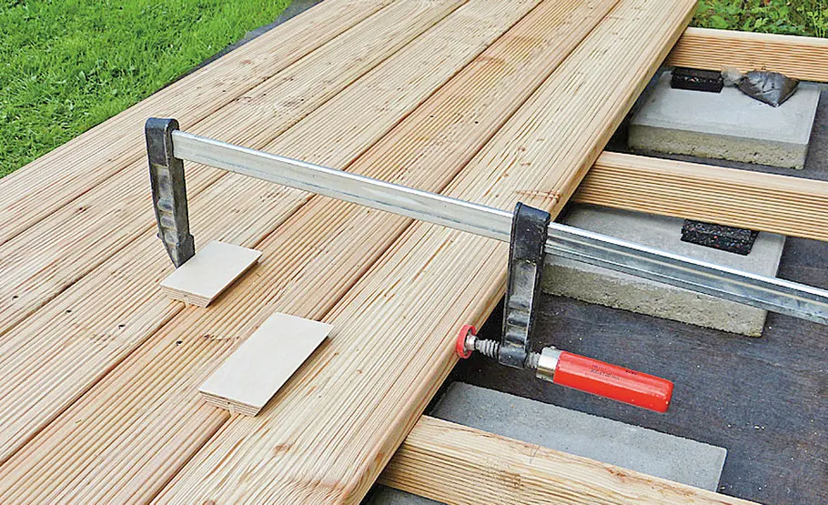 Kleines Sonnendeck selber bauen