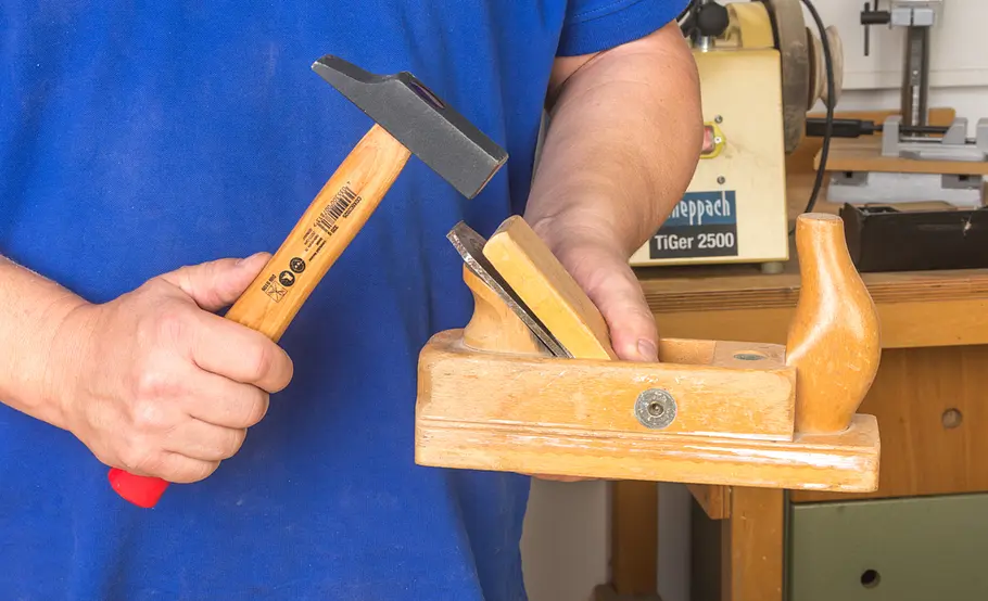 Hobel: Messer montieren